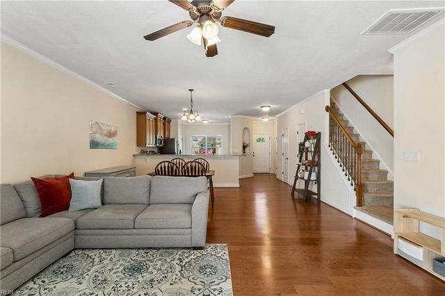 7598 Villa CT, Gloucester Point, VA 23062