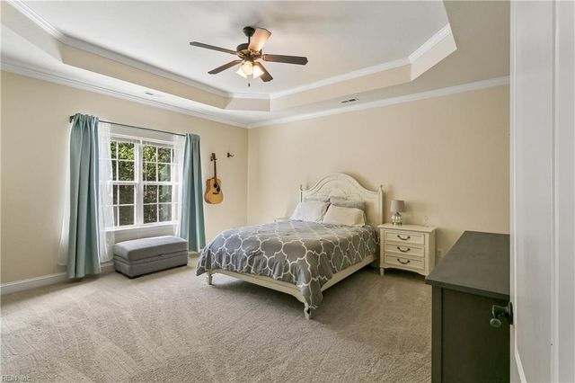 7598 Villa CT, Gloucester Point, VA 23062