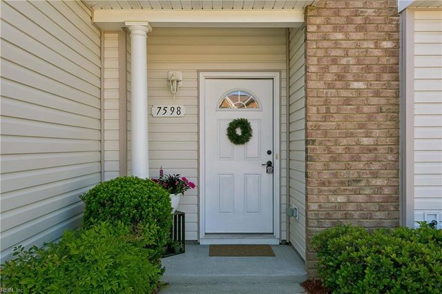 7598 Villa CT, Gloucester Point, VA 23062