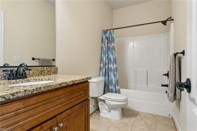 7598 Villa CT, Gloucester Point, VA 23062
