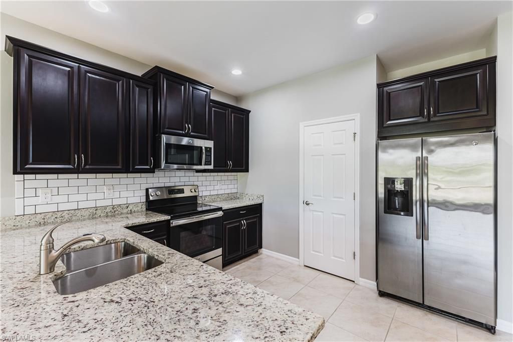 4093 Wilmont PL, FORT MYERS, FL 33916 — photo 4
