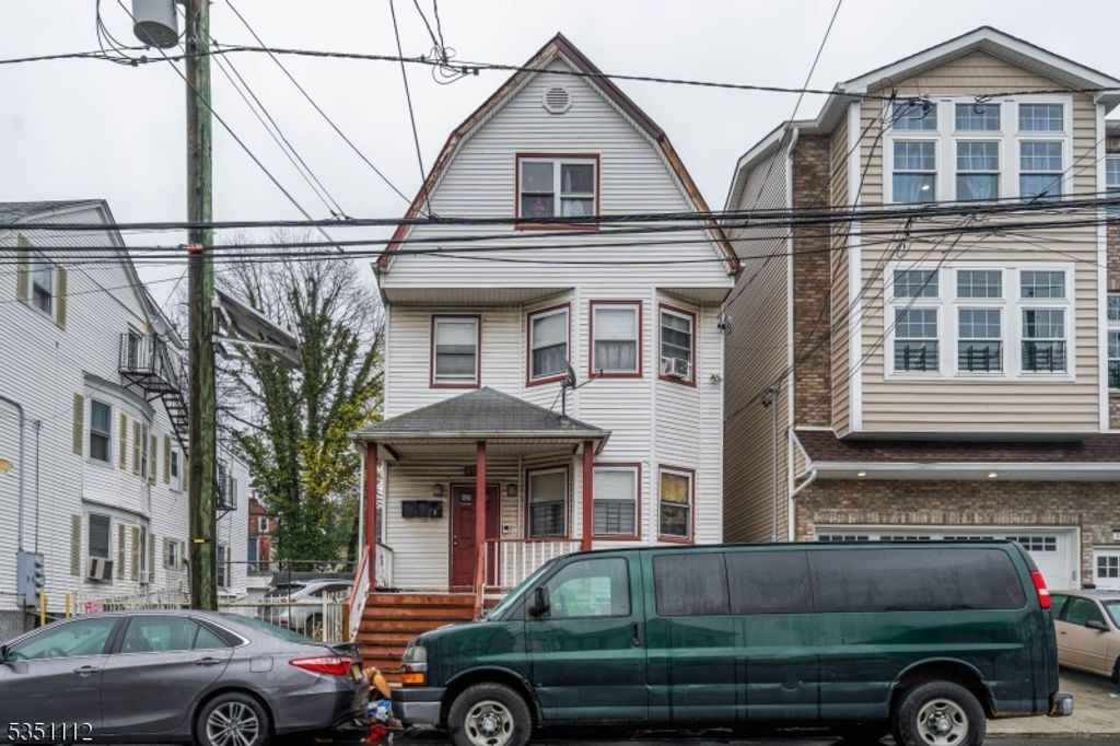 212 S 10Th St, Newark City, NJ 07107