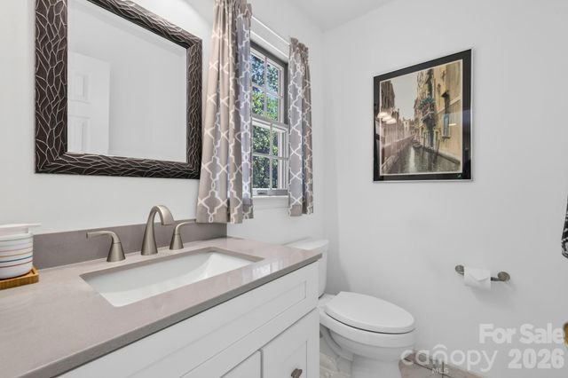200 Newman Drive, Hendersonville, NC 28792