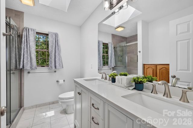 200 Newman Drive, Hendersonville, NC 28792
