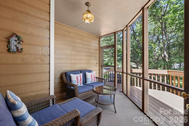 200 Newman Drive, Hendersonville, NC 28792