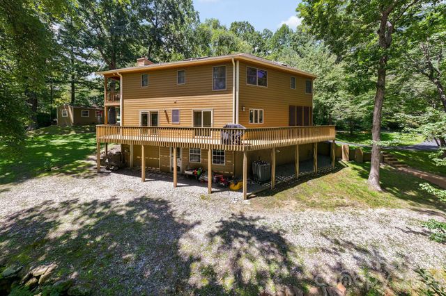 200 Newman Drive, Hendersonville, NC 28792