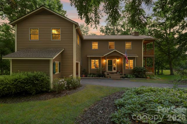 200 Newman Drive, Hendersonville, NC 28792
