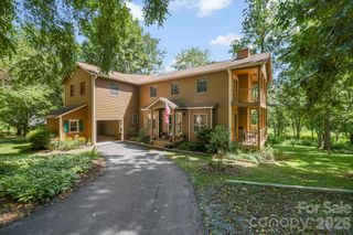 200 Newman Drive, Hendersonville, NC 28792