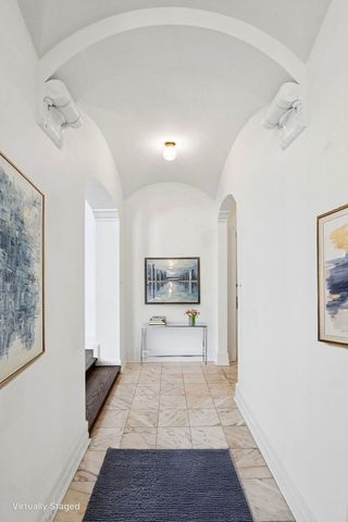 421 W Melrose Street 21AD, Chicago, IL 60657