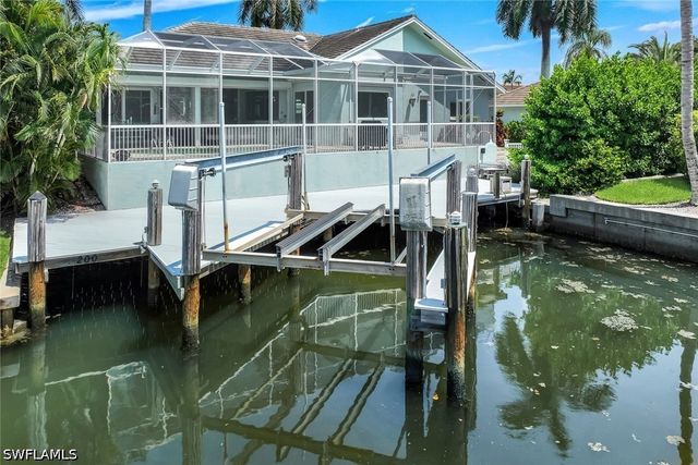 200 N Barfield DR, Marco Island, FL 34145
