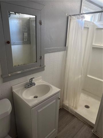 27 Leavenworth Street, Rochester, NY 14613