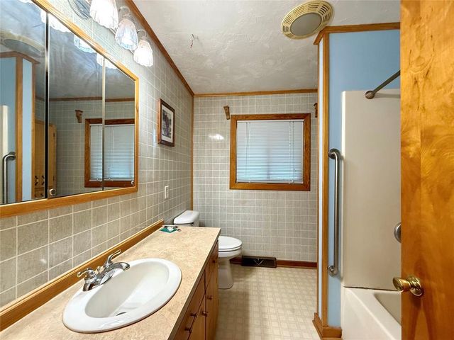 12158W Twin Lake Road, Hayward, WI 54843