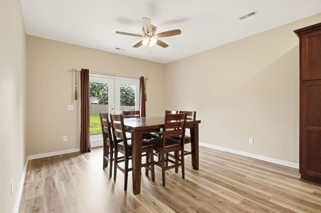 216 Woodsong Ln, Columbia, TN 38401