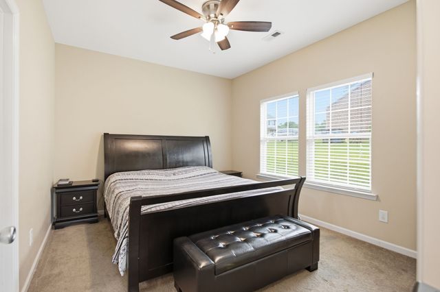 216 Woodsong Ln, Columbia, TN 38401