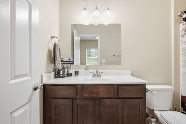 216 Woodsong Ln, Columbia, TN 38401