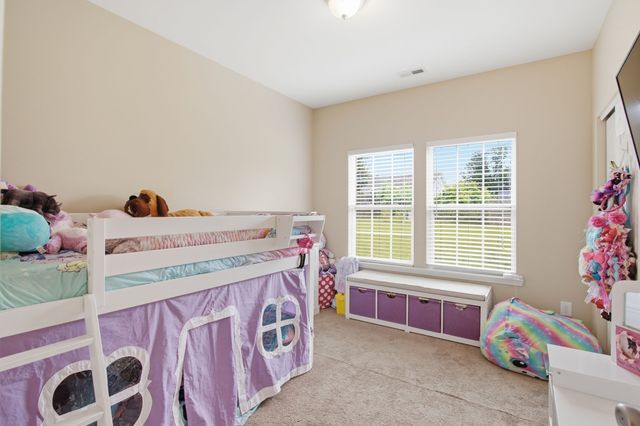 216 Woodsong Ln, Columbia, TN 38401