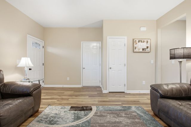 216 Woodsong Ln, Columbia, TN 38401