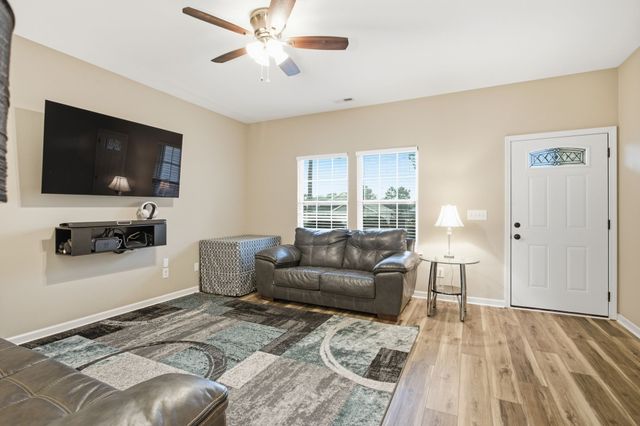 216 Woodsong Ln, Columbia, TN 38401