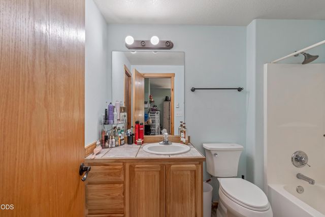 17283 Kingfisher Drive, Bend, OR 97707