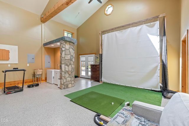 17283 Kingfisher Drive, Bend, OR 97707