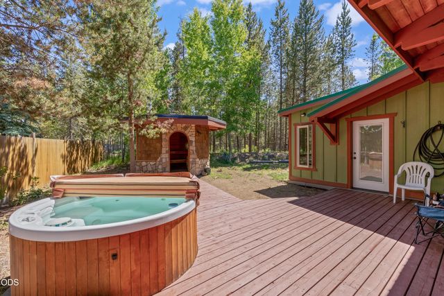 17283 Kingfisher Drive, Bend, OR 97707