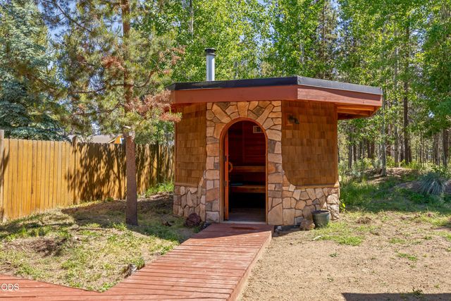 17283 Kingfisher Drive, Bend, OR 97707