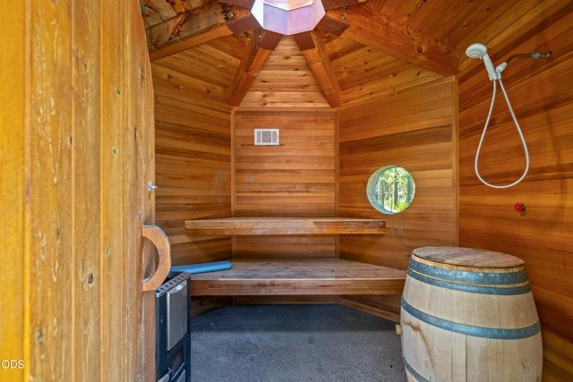17283 Kingfisher Drive, Bend, OR 97707