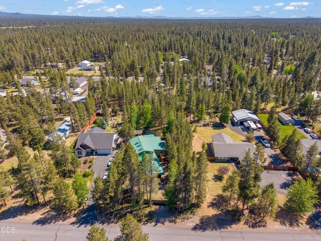 17283 Kingfisher Drive, Bend, OR 97707
