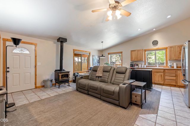 17283 Kingfisher Drive, Bend, OR 97707