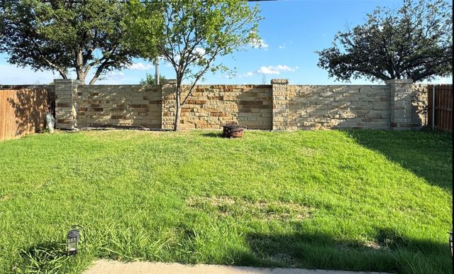 1557 Chivalry Lane, Little Elm, TX 75068