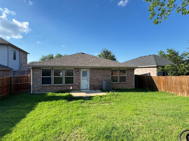 1557 Chivalry Lane, Little Elm, TX 75068