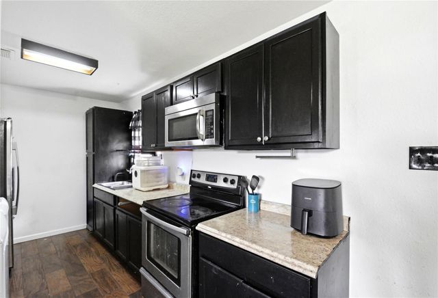 9326 Montgomery Lane, La Porte, TX 77571