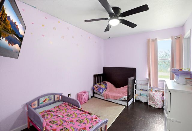 9326 Montgomery Lane, La Porte, TX 77571