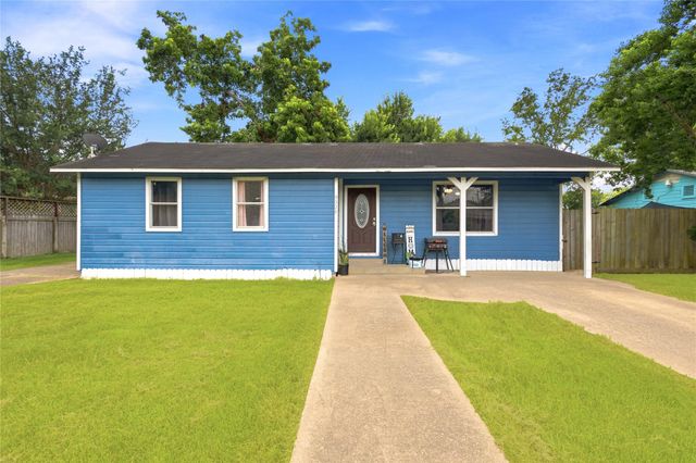 9326 Montgomery Lane, La Porte, TX 77571