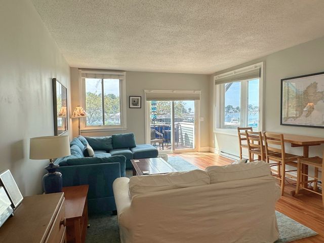 5 Pirate's Lane 1, Gloucester, MA 01930
