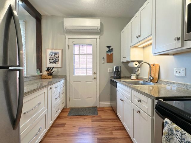 5 Pirate's Lane 1, Gloucester, MA 01930