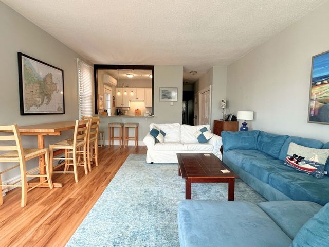 5 Pirate's Lane 1, Gloucester, MA 01930