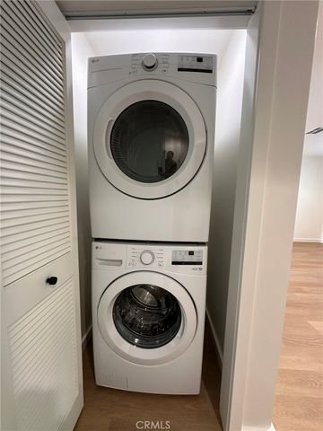 901 N Orchard Drive 201, Burbank, CA 91506