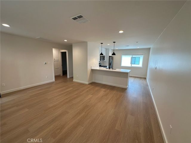 901 N Orchard Drive 201, Burbank, CA 91506