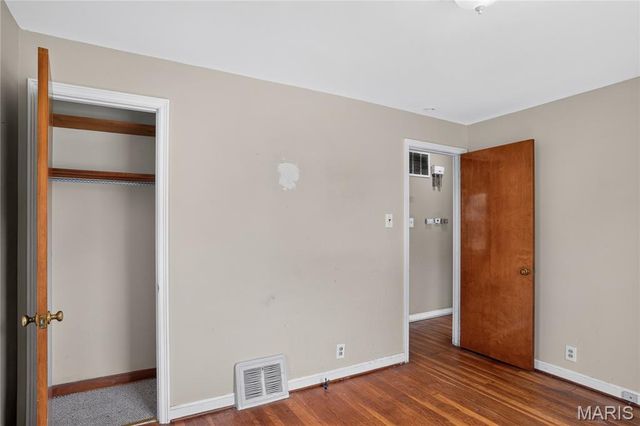 10151 Dwight Drive, St Louis, MO 63137