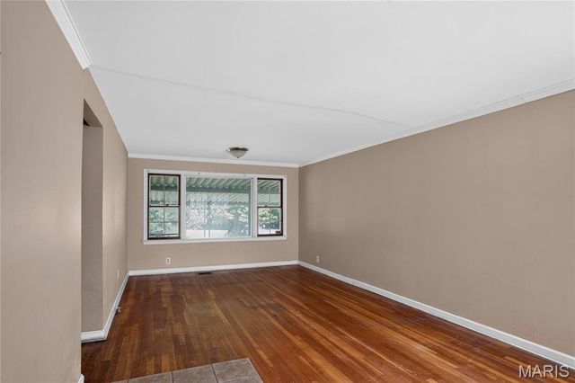 10151 Dwight Drive, St Louis, MO 63137