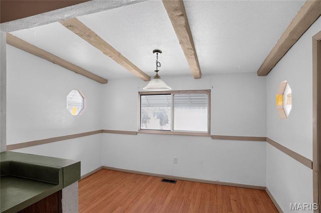10151 Dwight Drive, St Louis, MO 63137