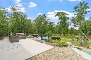 17 Hastings Rd, Ashburnham, MA 01430