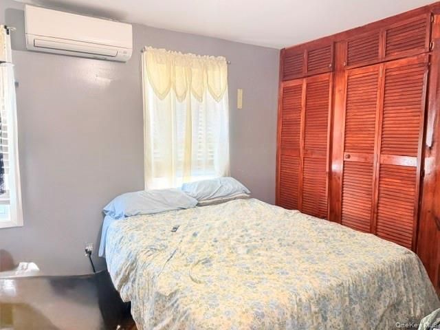 11537 114th Place, South Ozone Park, NY 11420