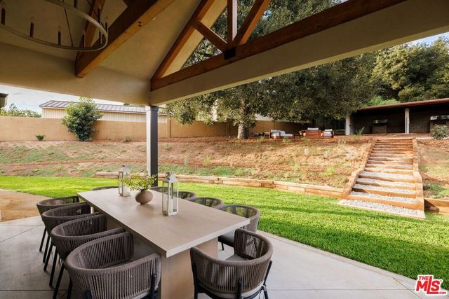 3033 Clarmeya Lane, Pasadena, CA 91107