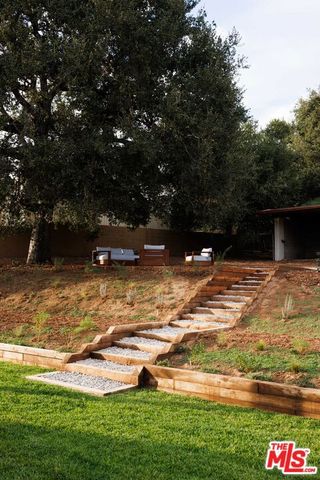 3033 Clarmeya Lane, Pasadena, CA 91107
