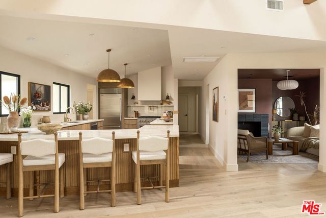 3033 Clarmeya Lane, Pasadena, CA 91107