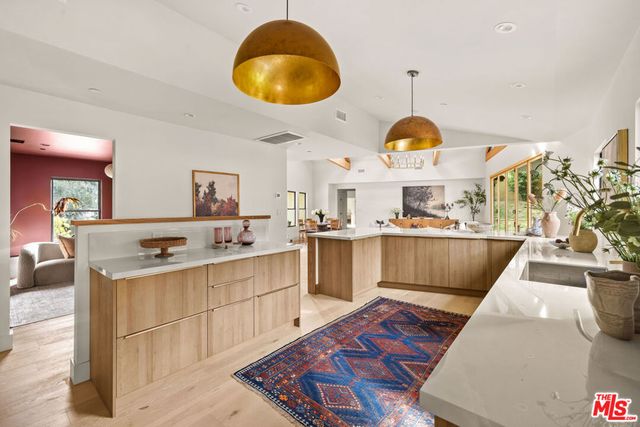 3033 Clarmeya Lane, Pasadena, CA 91107