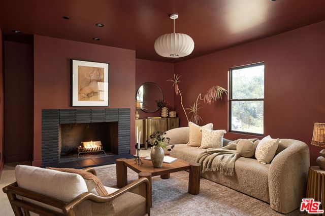 3033 Clarmeya Lane, Pasadena, CA 91107