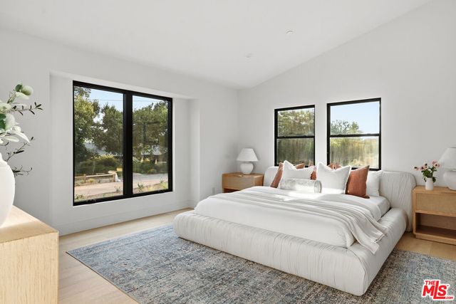 3033 Clarmeya Lane, Pasadena, CA 91107